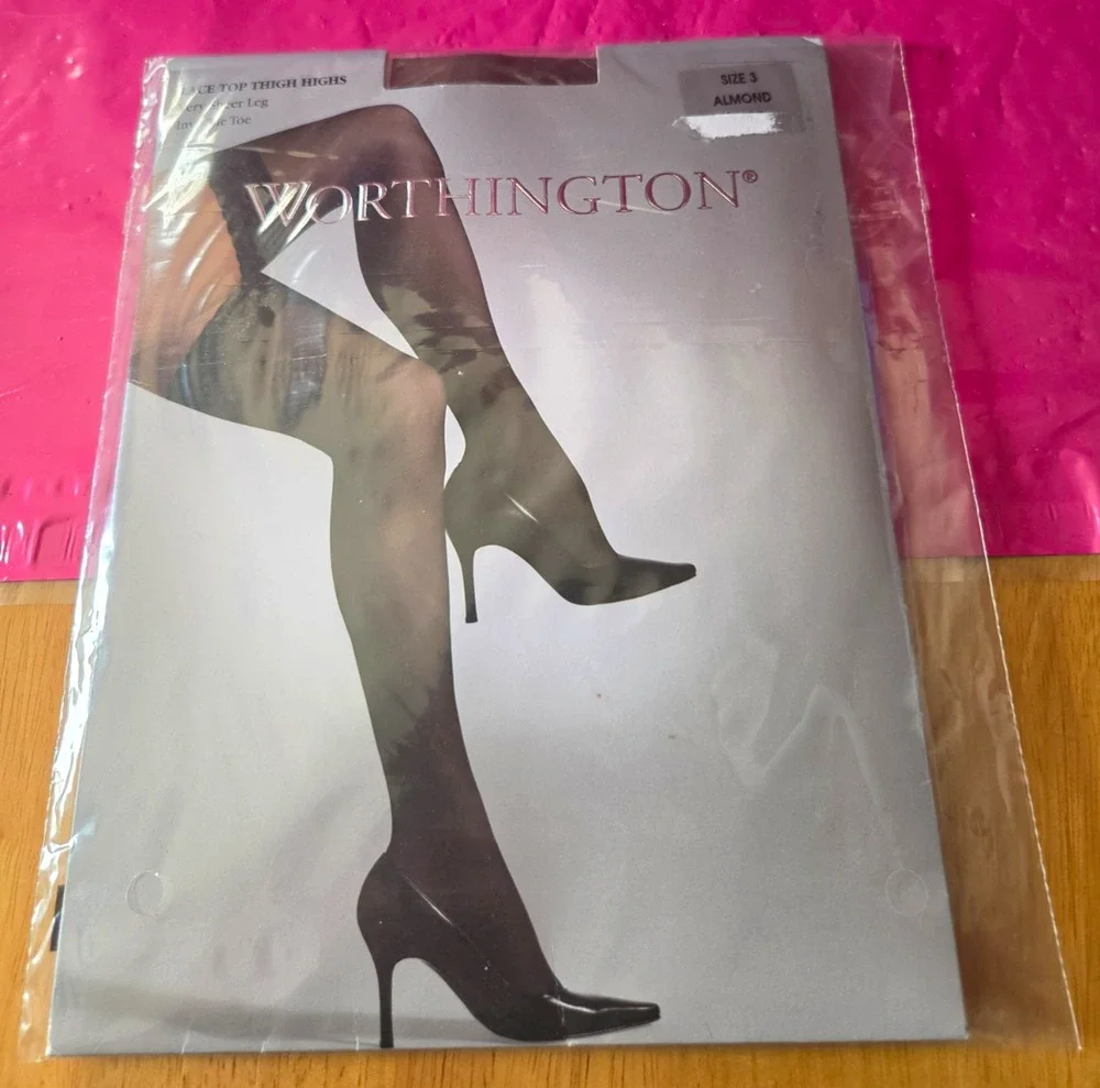 Worthington Sheer Lace Trim Thigh Highs Invisible Toe Almond Size C 1 Pair